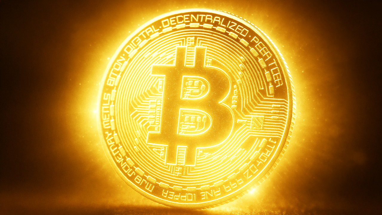 Zettahash on the Horizon: Bitcoin’s Hashrate Nears 1 ZH/s as Miners Face Squeeze